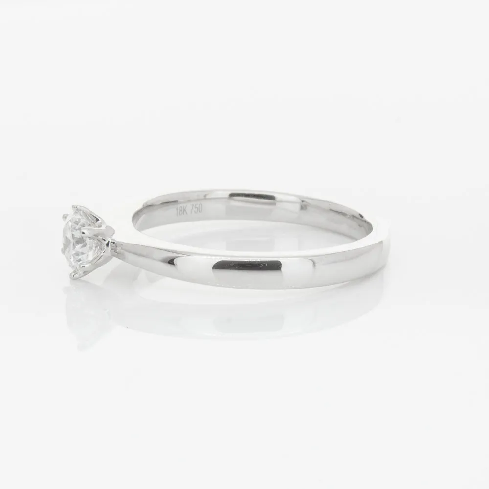 18ct White Gold .35ct Diamond Nova Ring