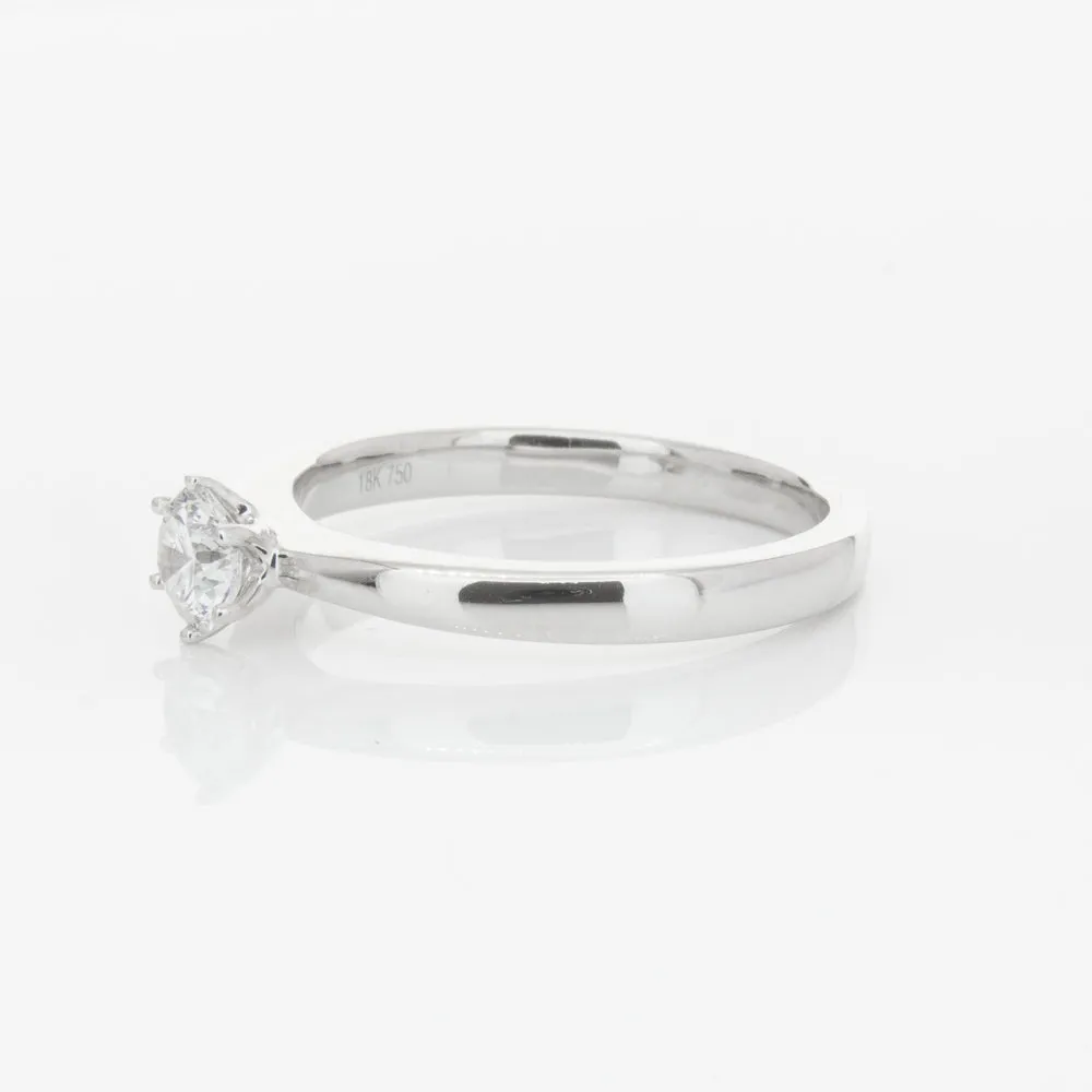 18ct White Gold .35ct Diamond Nova Ring