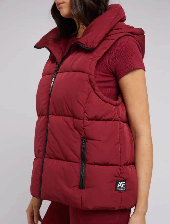 Remi Luxe Puffer Vest (Port)