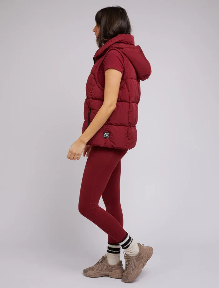 Remi Luxe Puffer Vest (Port)