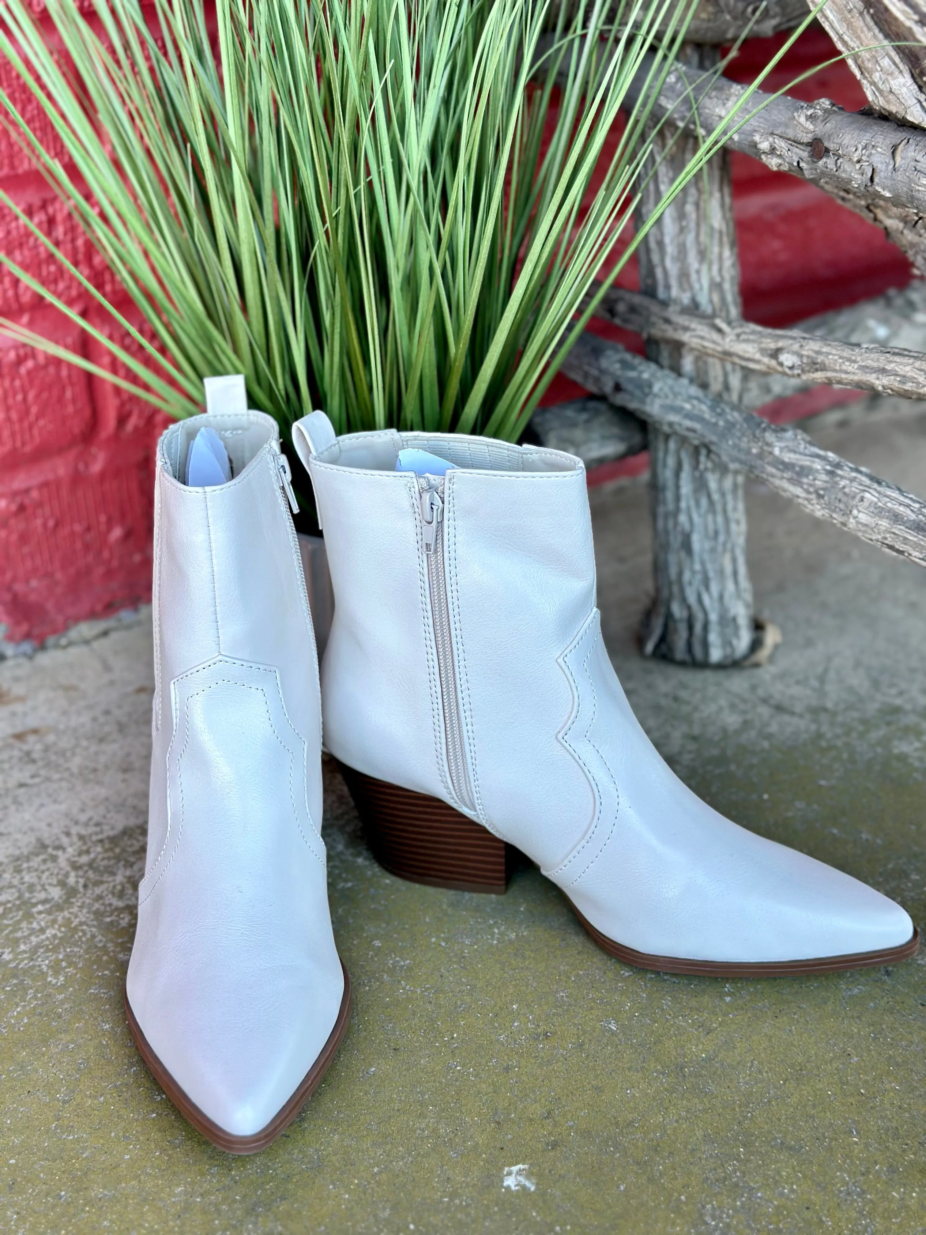 Vaca White Bootie