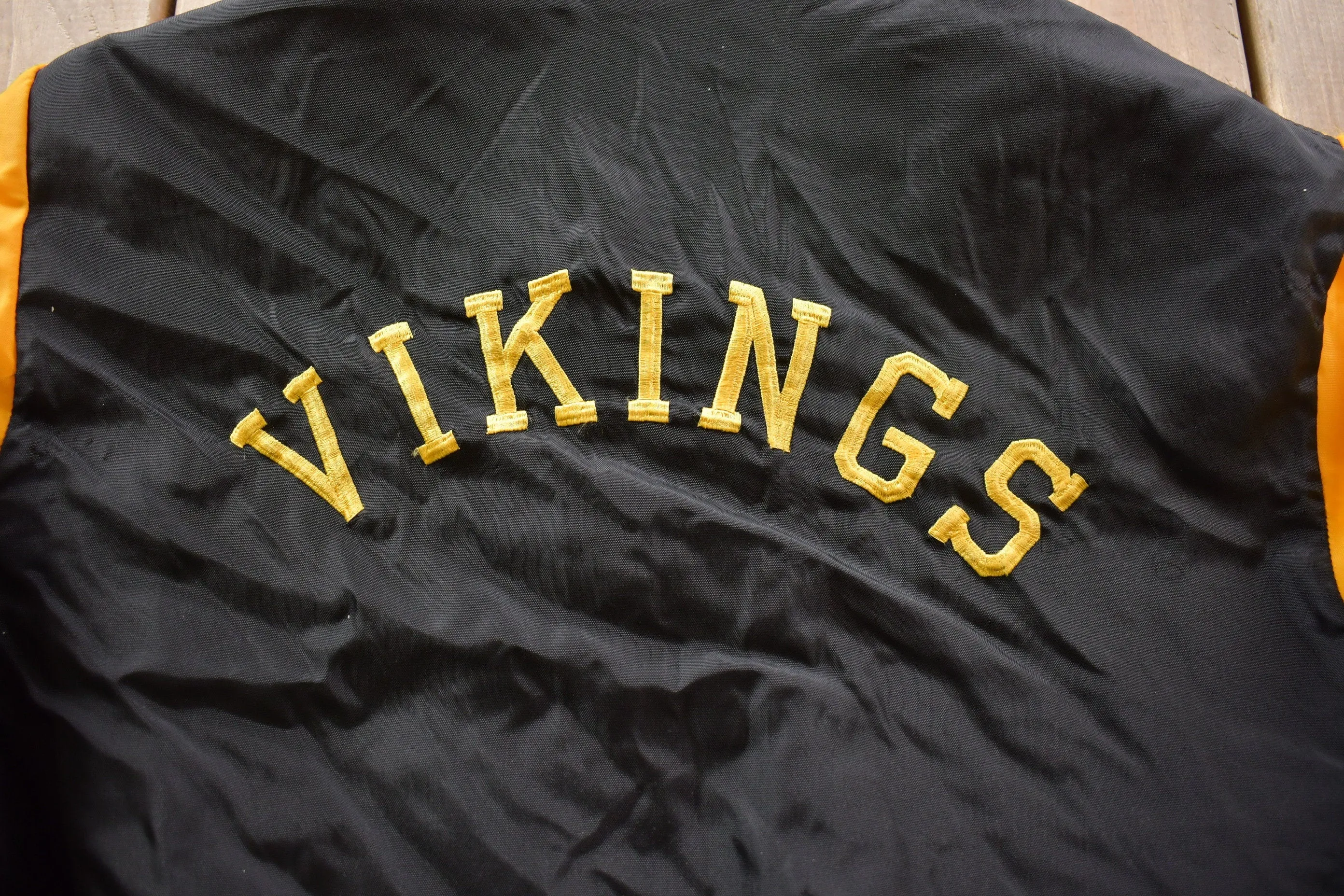 Vintage 1970 Embroidered Vikings Football Bomber Bomber Jacket / Snap Button / Streetwear / Souvenir Jacket / Made In Canada / Workwear